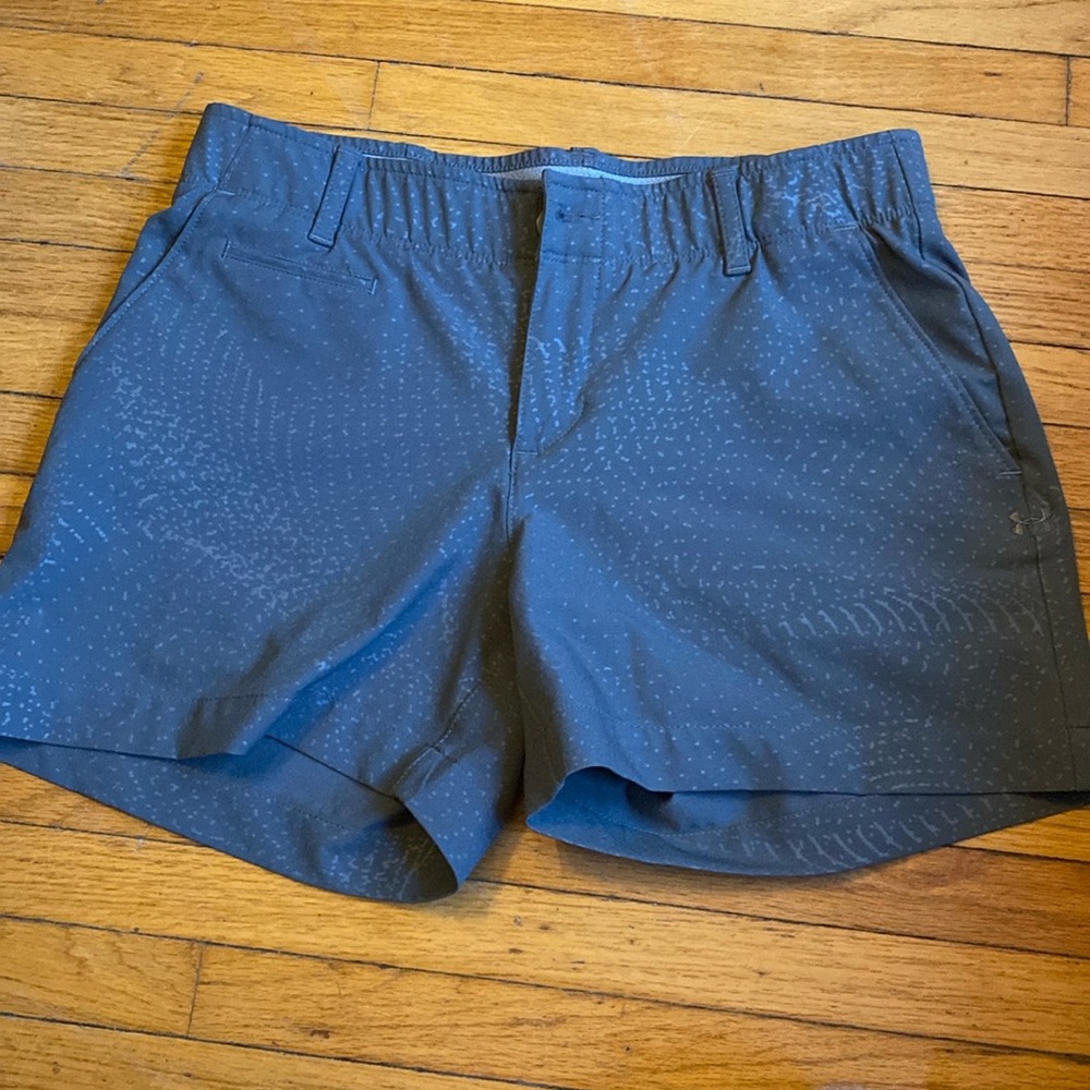 UNDER ARMOUR. Women’s shorts.
